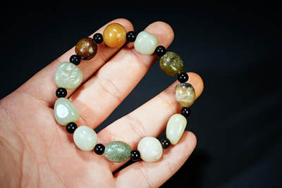 上海都达杂项专场四十七【全场包邮】  天然和田玉籽料手串90-78