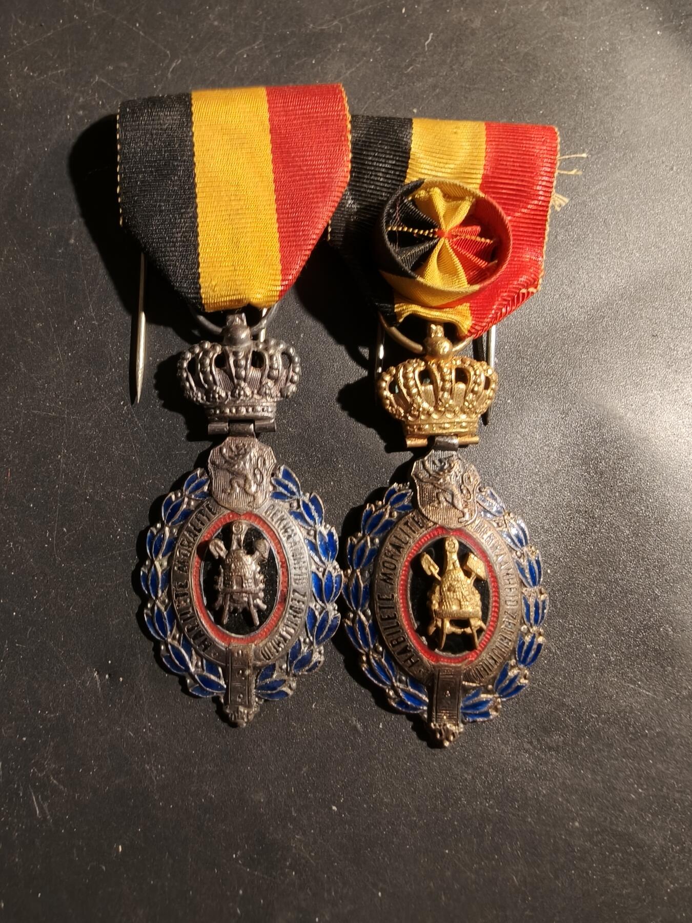 老王徽章第180期 比利时金银级劳工奖章一组