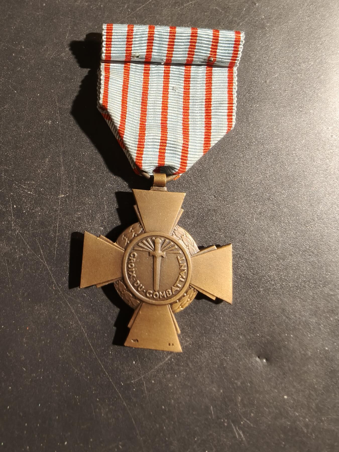 老王徽章第180期 法国战斗十字奖章