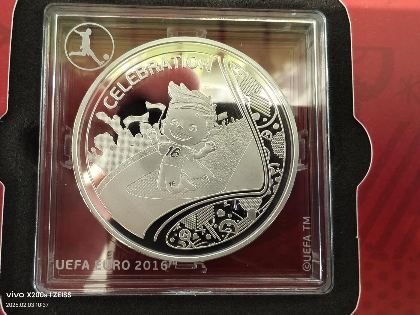 2016年欧洲杯官方纪念章