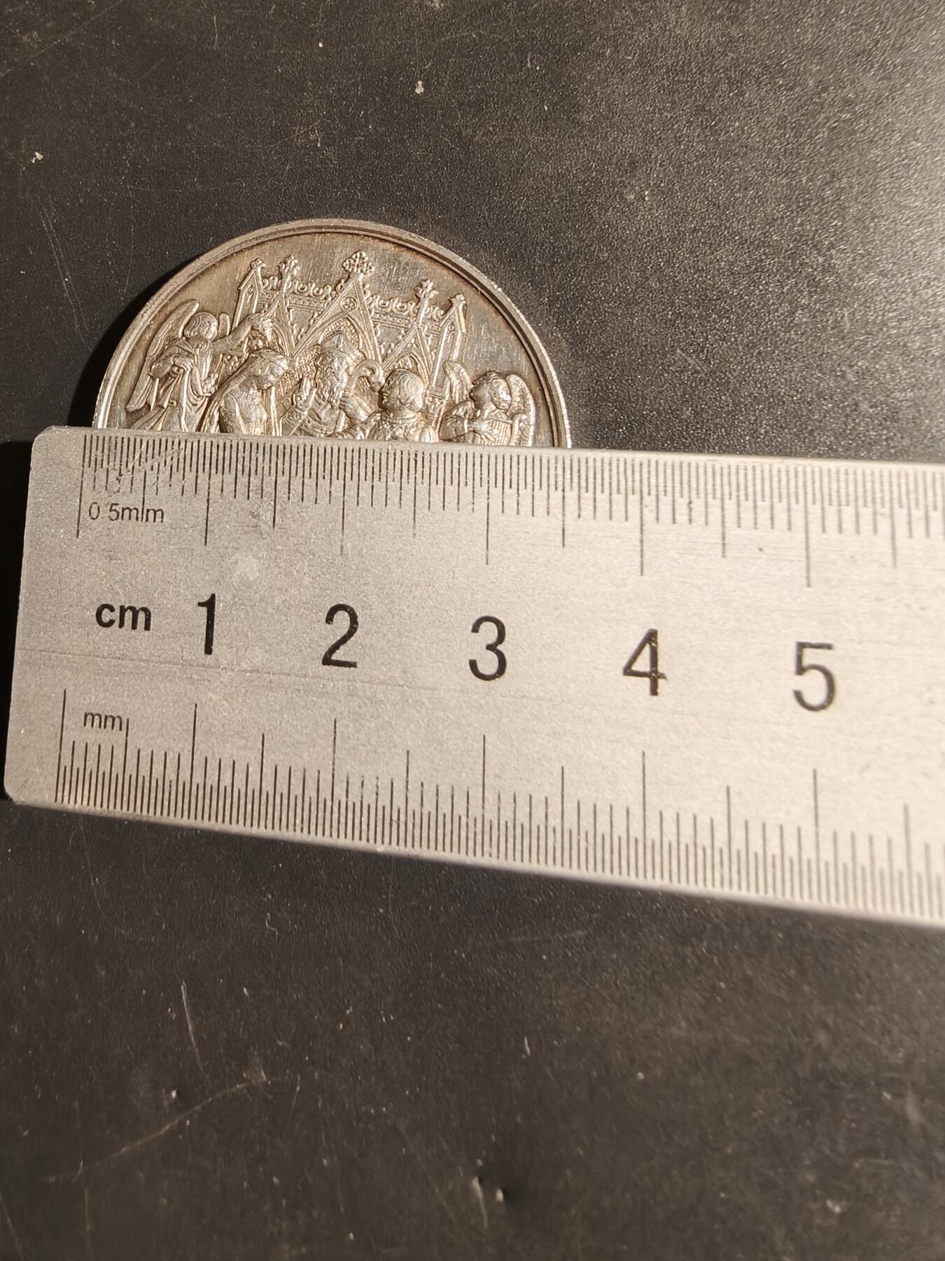 老王徽章第180期 法国结婚纪念银章     少见版本    原盒950银     直径36mm   重量24.3g