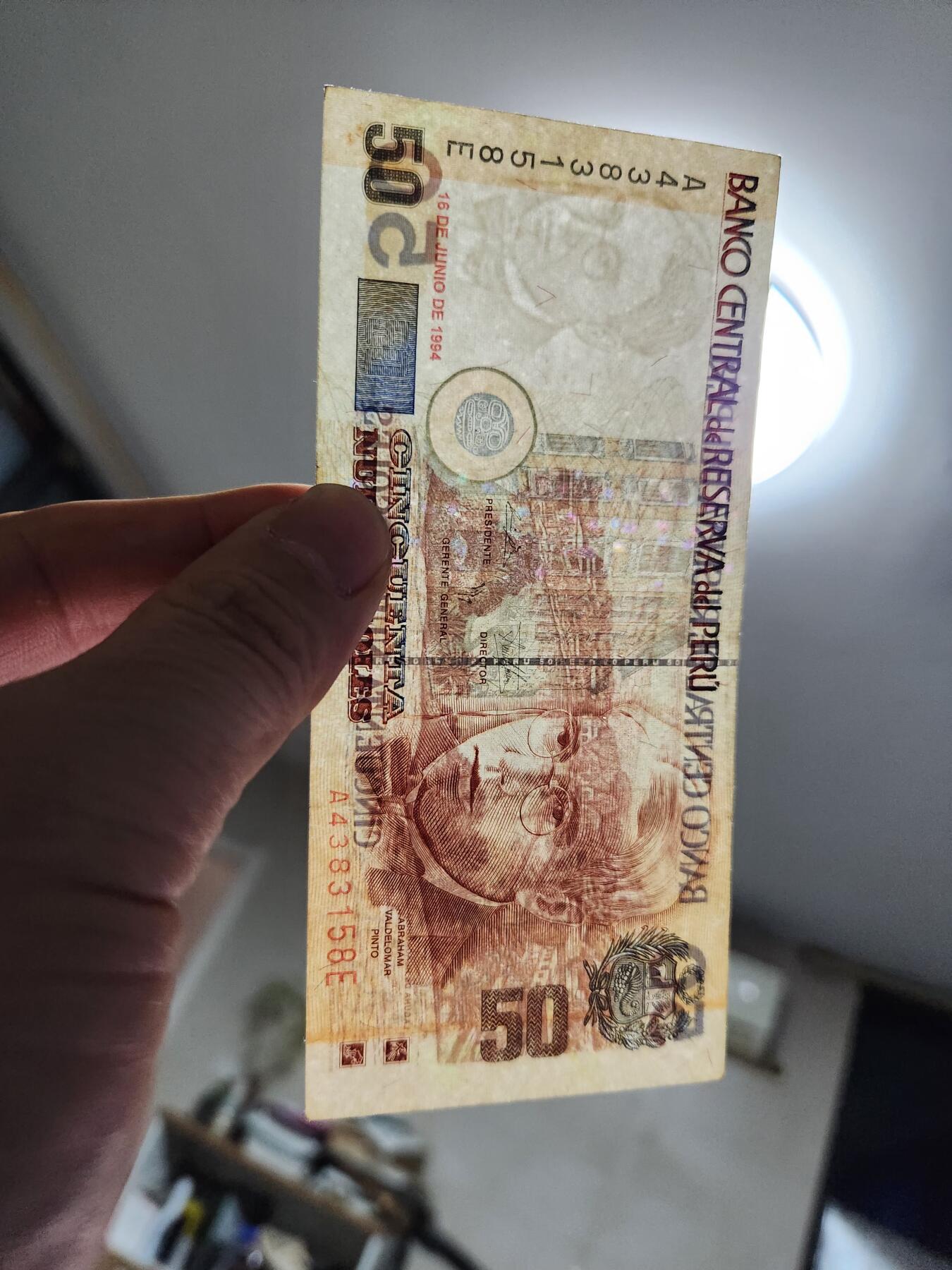 2月5号晚上8点 外国纸币自动截拍第18场 首版稀少 秘鲁1994年50极美品