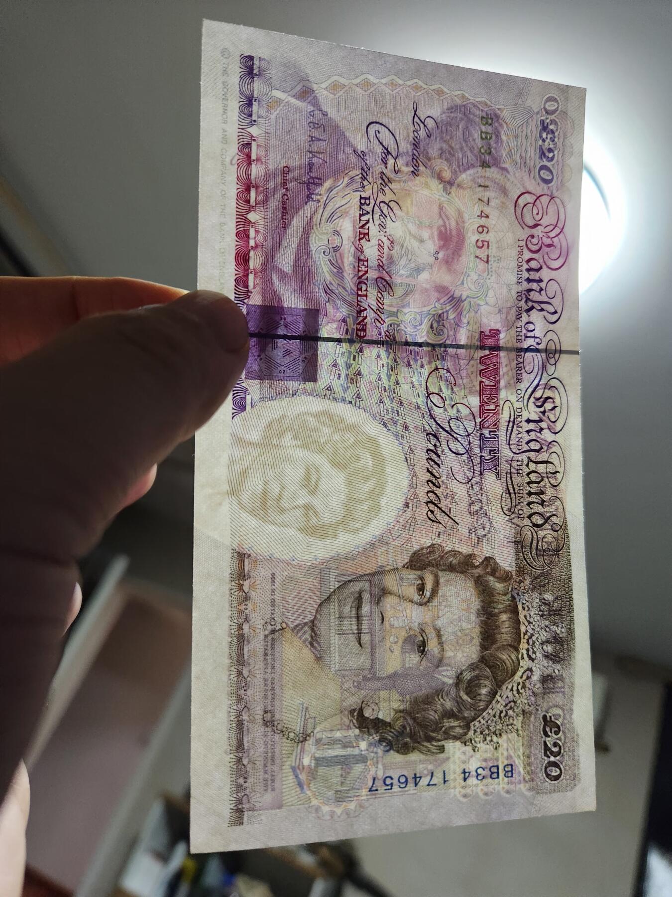 2月5号晚上8点 外国纸币自动截拍第18场 英国20镑新品