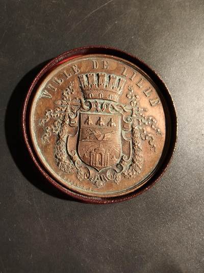 老王徽章第180期 - 法国科学促进协会1874年里尔会议大铜章     原盒     蜜蜂Cuivre铜标     直径60mm     .重量97.8g