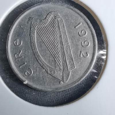 沼泽如烟--第985场 - 爱尔兰1992年5便士