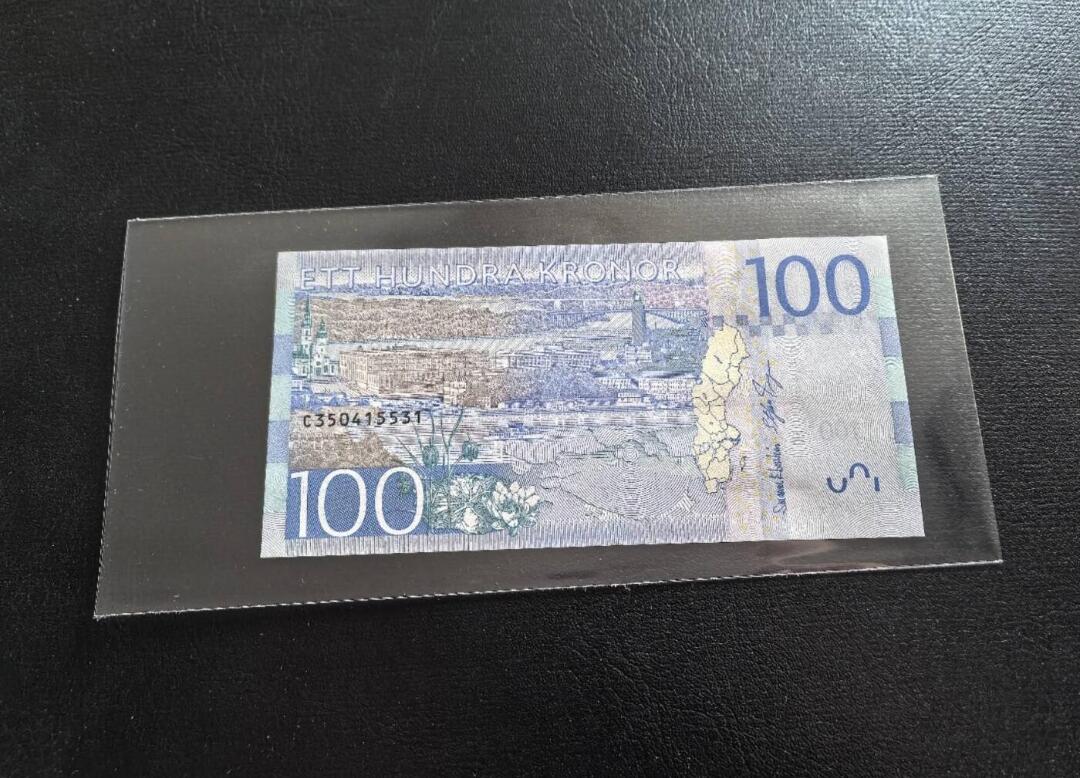 鑫鑫爱钱币2026-02-07 2016-瑞典-100克朗【UNC】