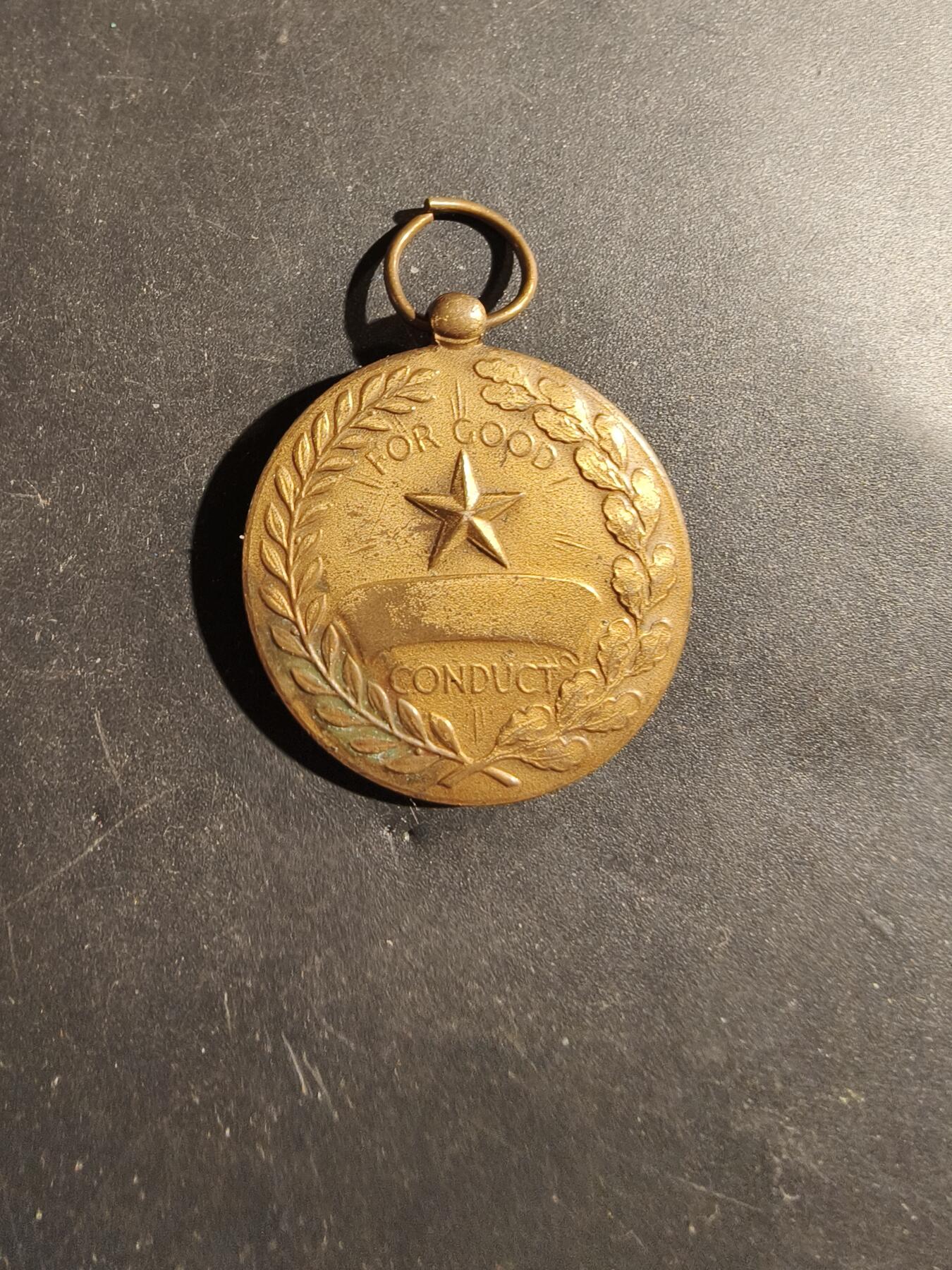 老王徽章第180期 美国陆军品德优良奖章