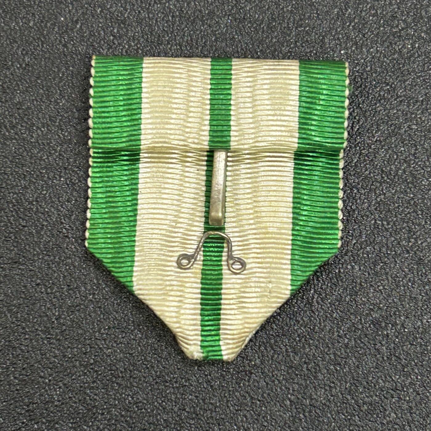 西秦中古拍卖第七十五期 不忘历史·抗战收藏 日本帝都复兴纪念章绶带