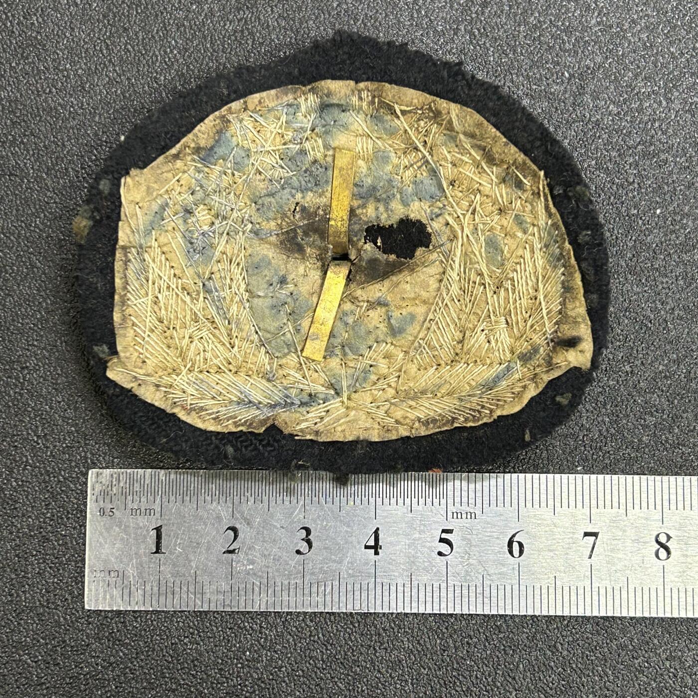 西秦中古拍卖第七十五期 不忘历史·抗战收藏 日本昭和时代警察刺绣大帽徽