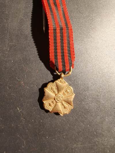 老王徽章第180期 - 比利时金级民事功绩奖章迷你章