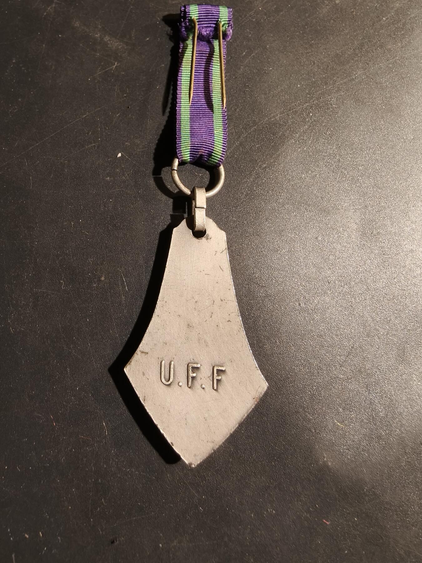 老王徽章第180期 法国纪念章