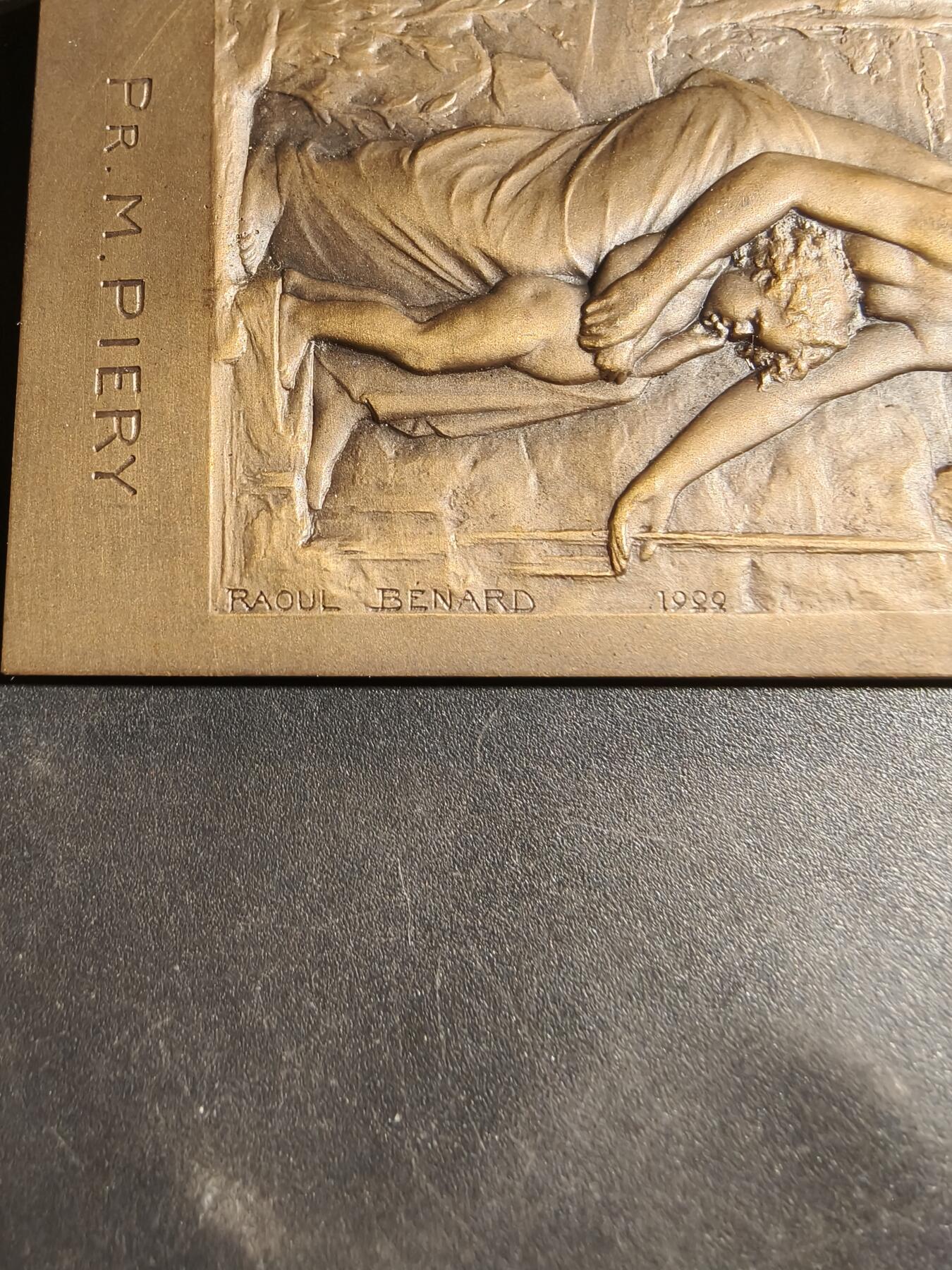 老王徽章第180期 法国1928年医学院学生前往水疗和气候站的旅行方形大铜章     尺寸42×68mm     重量92.1g