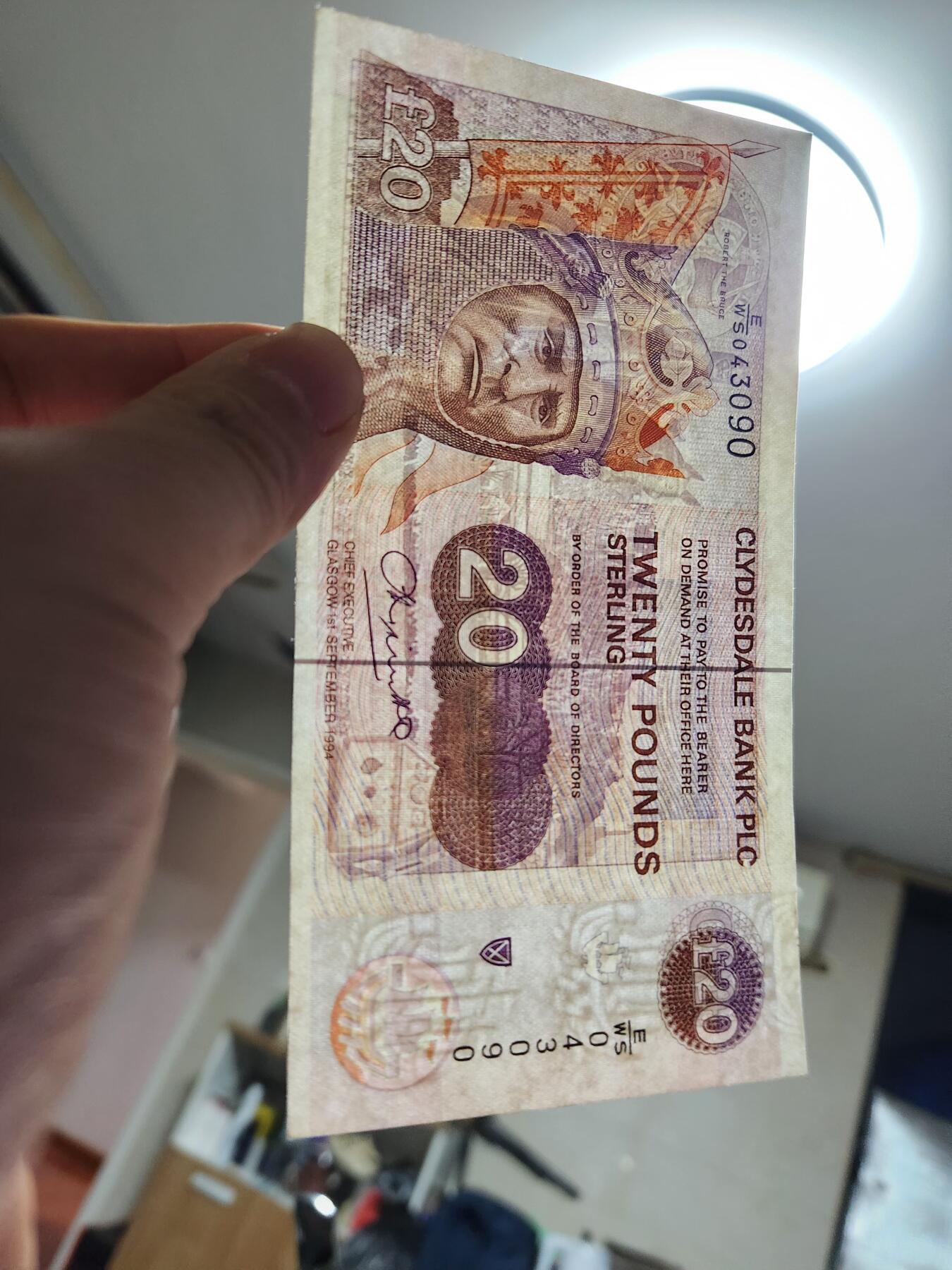 2月4号晚上8点 外国纸币自动截拍第17场 苏格兰克劳德斯代尔银行1994年20镑纪念钞 初版 近新极美品