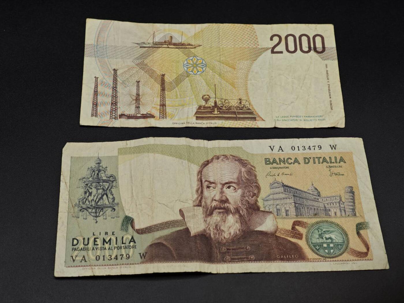 【淘币小摊】实时拍第八百六十四拍   无佣金纸币福利场   年前最后一周 之前的预留小年前全部发出 请更换最新收货地址  意大利2000里拉纸币2张【有折】