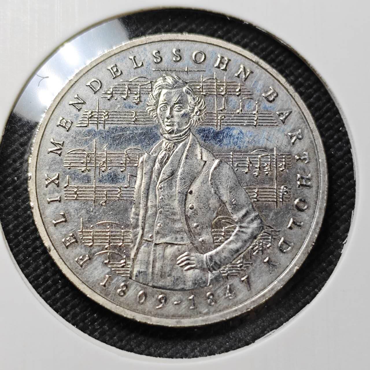 KK钱币收藏小铺  第399期  百期特拍（四拍之三）2月预留时间 周末发货  1984德国5马克纪念币 好品