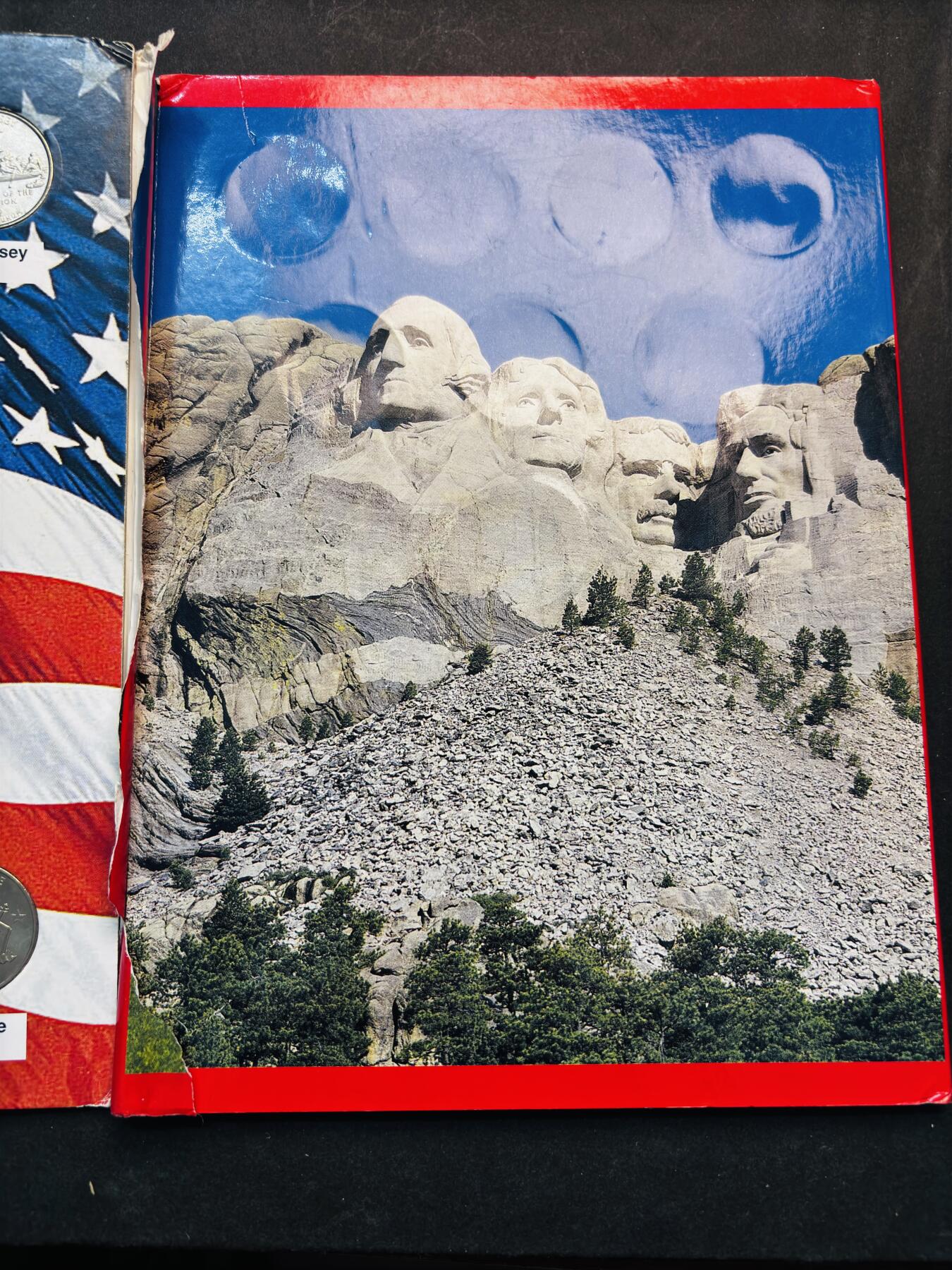 文馨钱币收藏第 293 场，春节前最后一期全部发出，将不予寄存，请悉知 好品美国 51 州币纪念币 25 美分一本，册子不完整