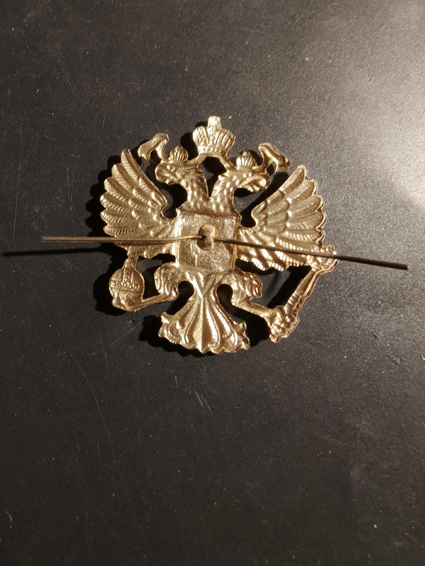 老王徽章第180期 俄罗斯联邦武装力量大檐帽帽徽