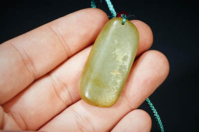 上海都达杂项专场四十七【全场包邮】  天然和田玉精雕《灵蛇纳福》挂件90-89