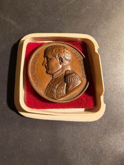 老王徽章第180期 - 法国拿破仑魂归故里大铜章    带盒子    光边原铸     直径41mm    重量32.9g