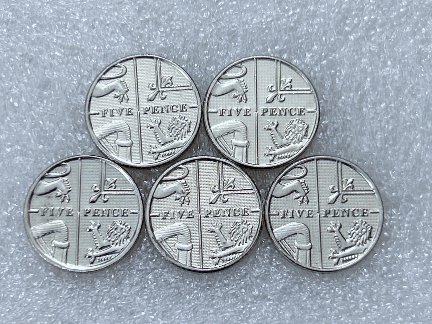 第一海外回流一元起拍收藏 散集专场  第299期 英国盾牌5便士硬币 5枚