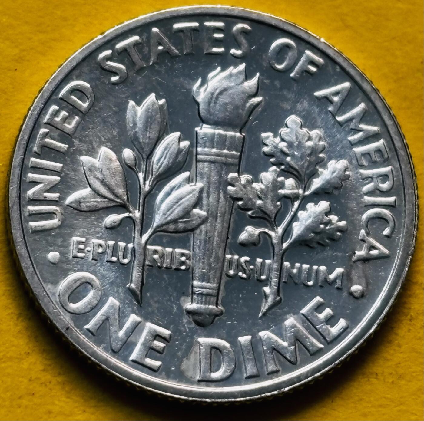 文馨钱币收藏第 293 场，春节前最后一期全部发出，将不予寄存，请悉知 原光好品 1964 年美国罗斯福 10 美分银币  2.5 克 900 银