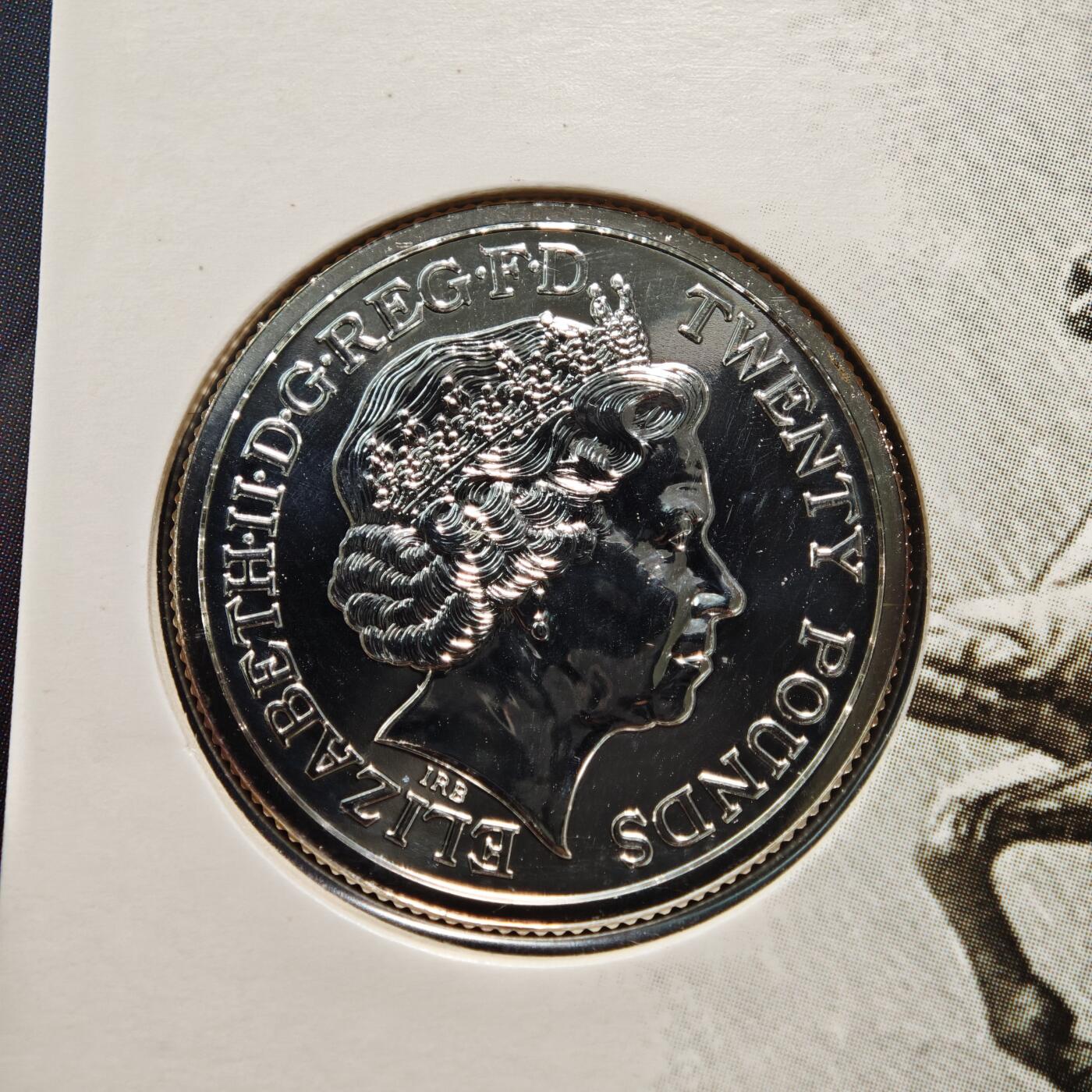 【德藏】世界币章拍卖第164期（拍品征集中~欢迎藏友联系） 2013年 英国圣乔治屠龙纪念银币 原册 999银 直径约：27mm；重约：15.71g