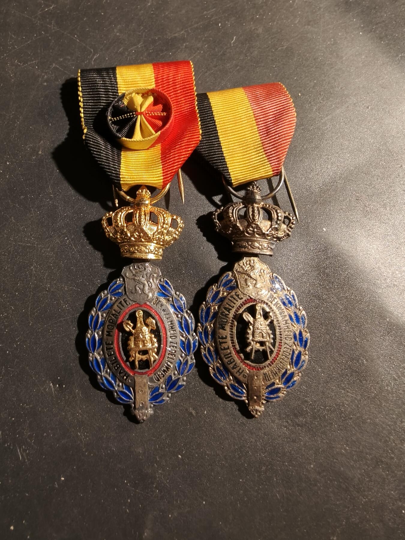 老王徽章第180期 比利时金银级劳工奖章一组