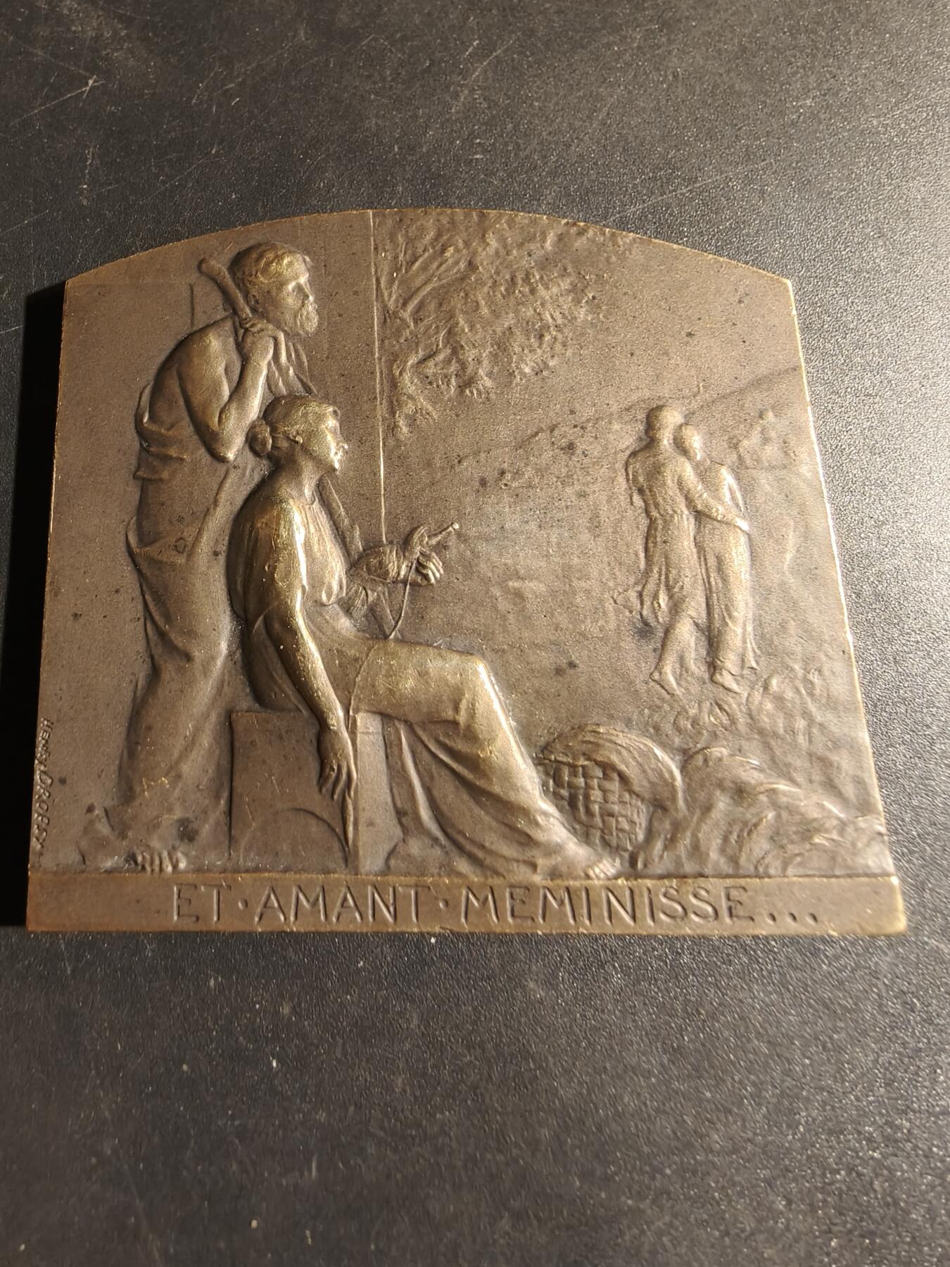 老王徽章第180期 法国婚姻方形大铜章    大师Dropsy作品     尺寸58×52mm     重量83g