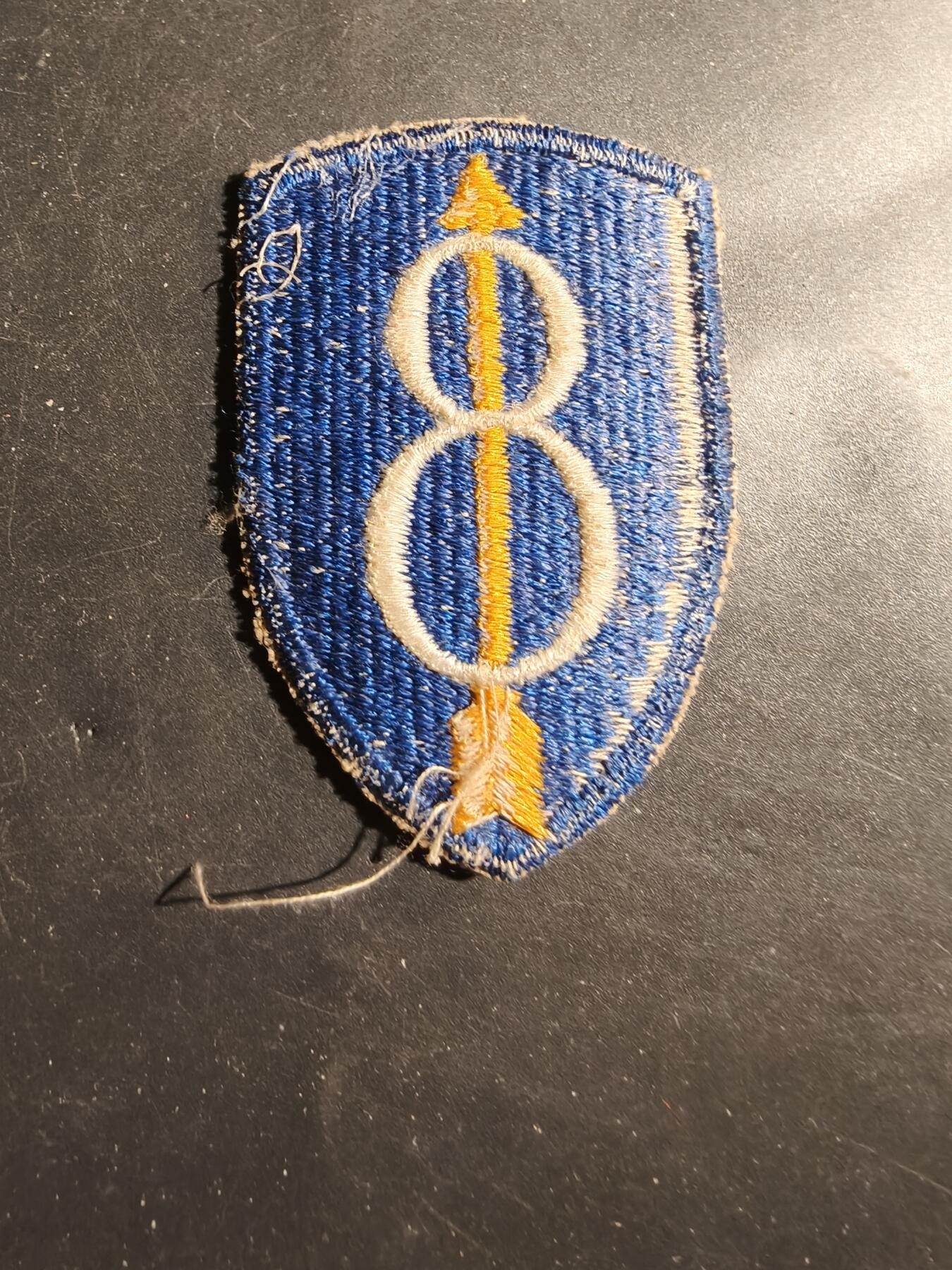 老王徽章第180期 美国陆军第8步兵师臂章