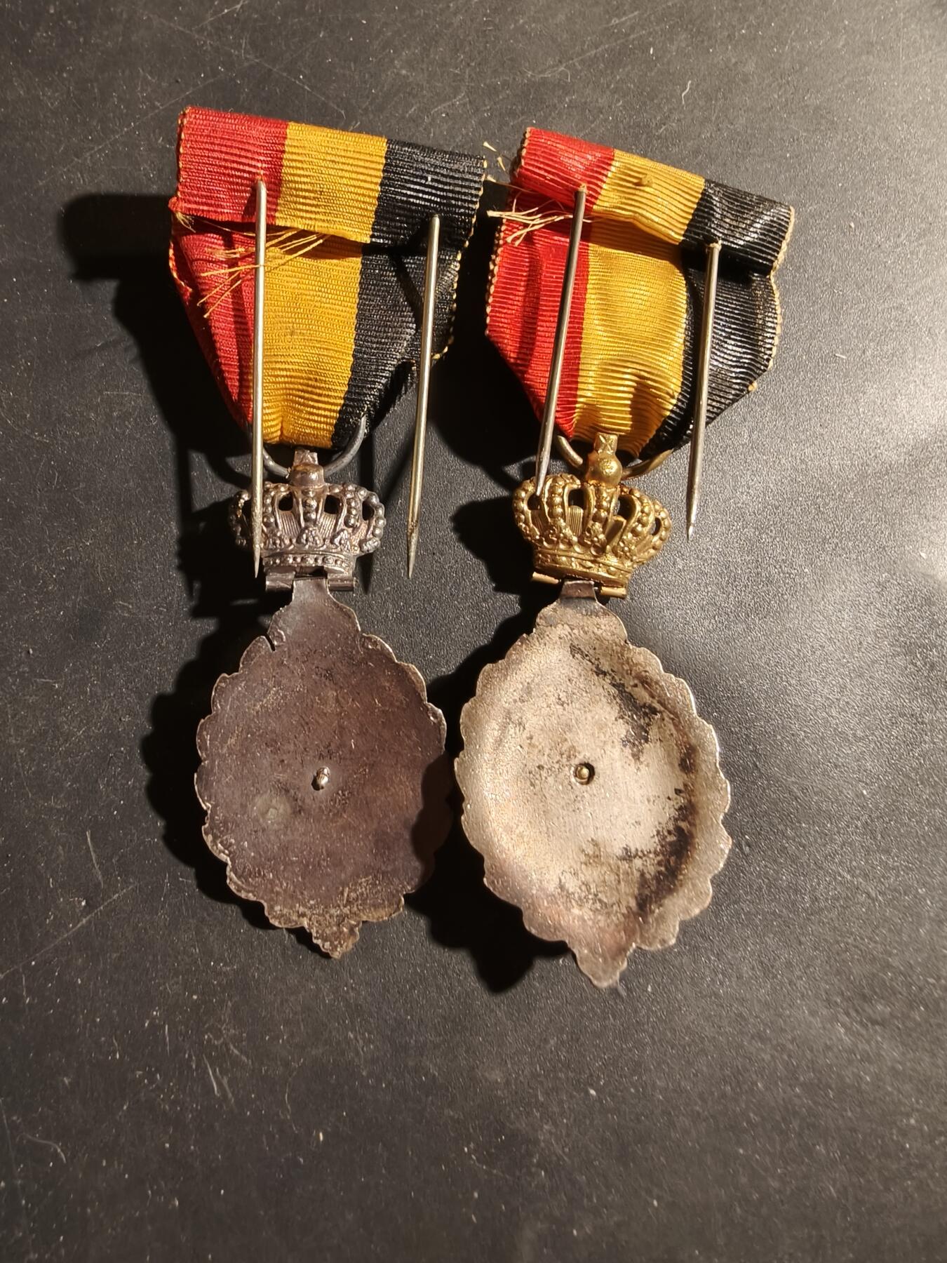 老王徽章第180期 比利时金银级劳工奖章一组