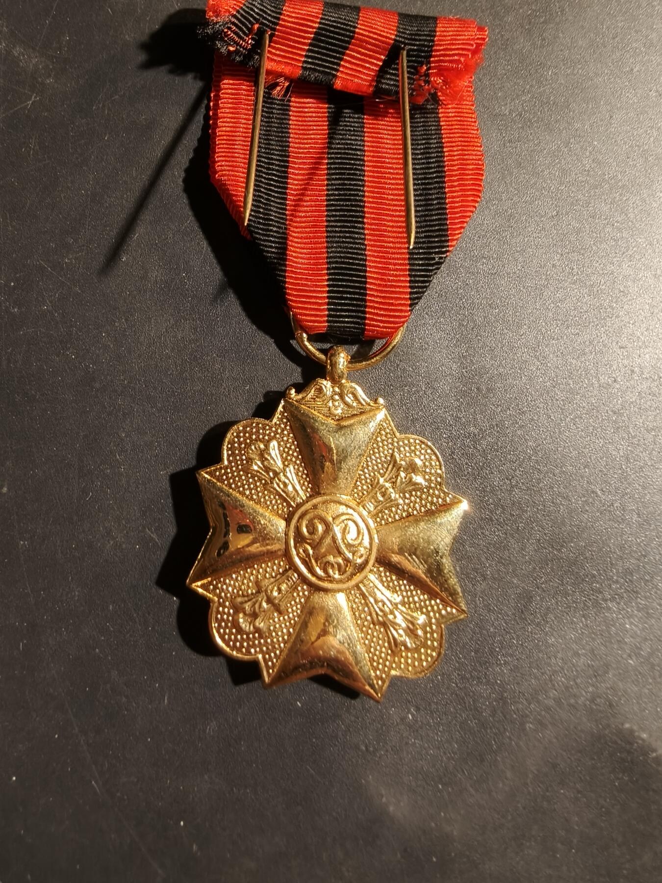 老王徽章第180期 比利时金级民事功绩奖章