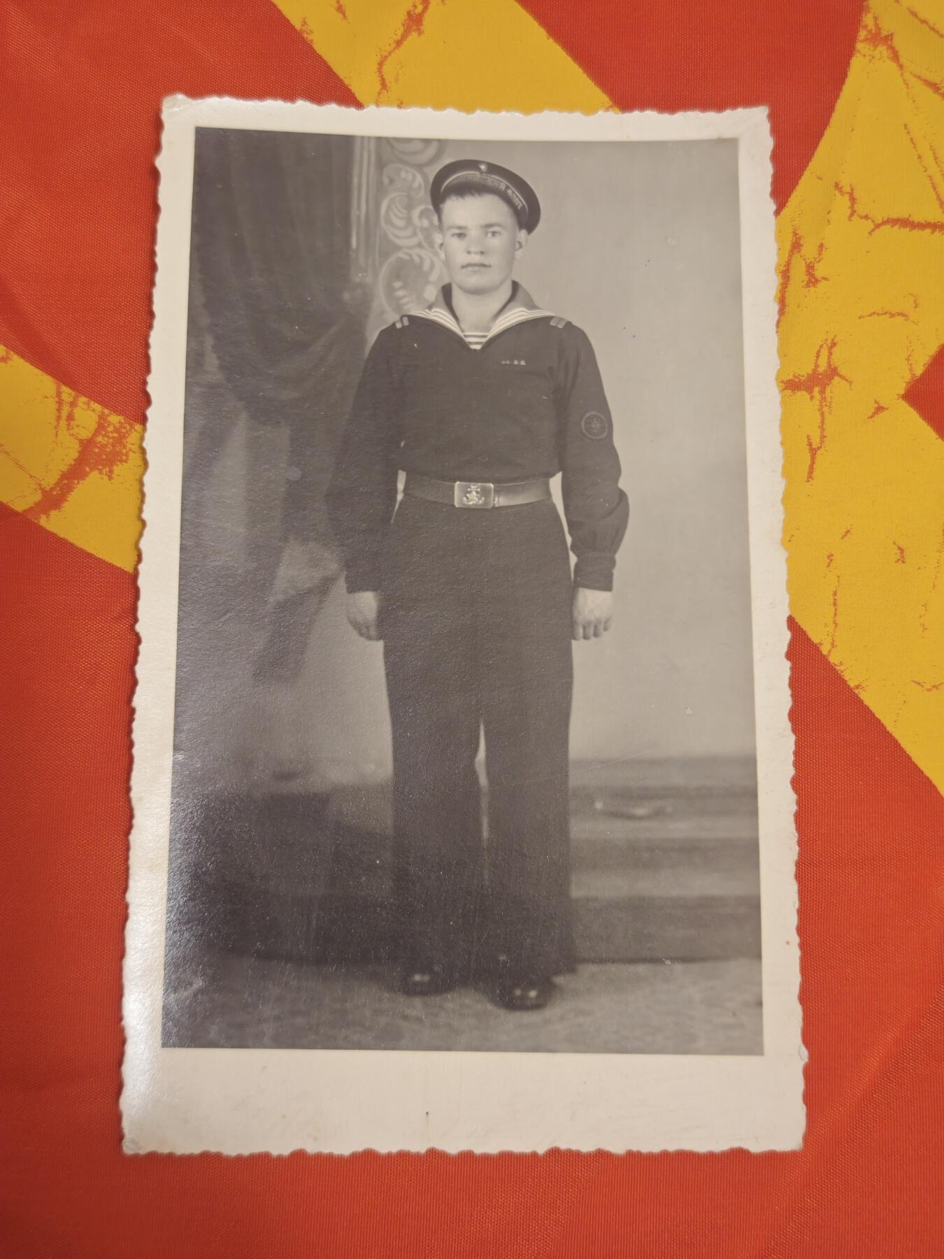 橙子收藏(照片专场)第三期 1954年拍摄于拉脱维亚里加的苏联红海军士兵肖像照