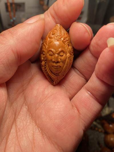 核舟记发源地苏州舟山核雕年末放漏 - 福利苏工核雕，纯手工雕刻,大话西游，个性十足，等待有缘人，市场无同款，尺寸2。35x4。15喜欢的来