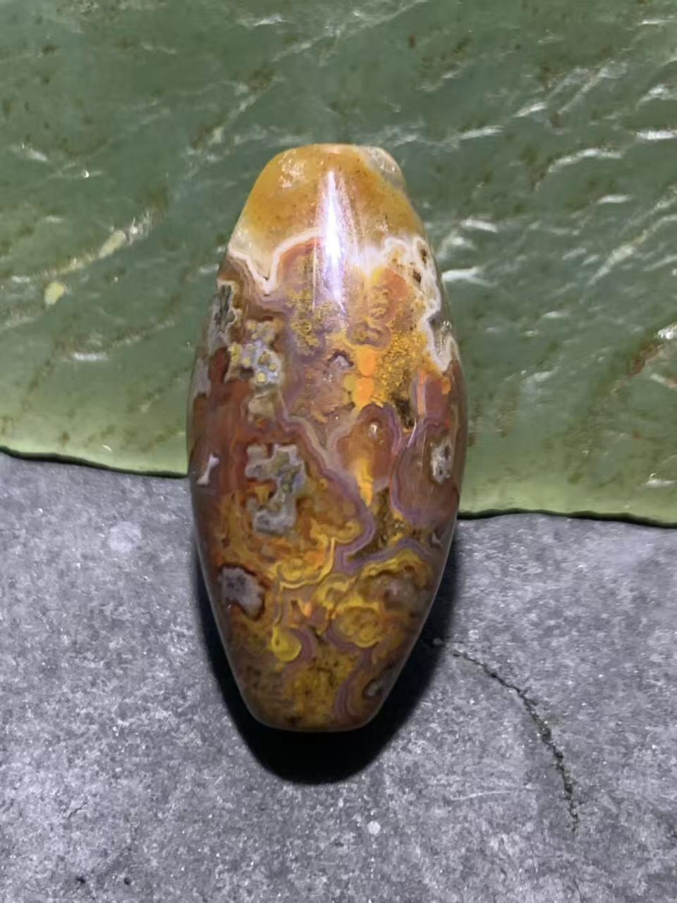 精美冰飘草花纹战国红玛瑙天珠形桶珠一个