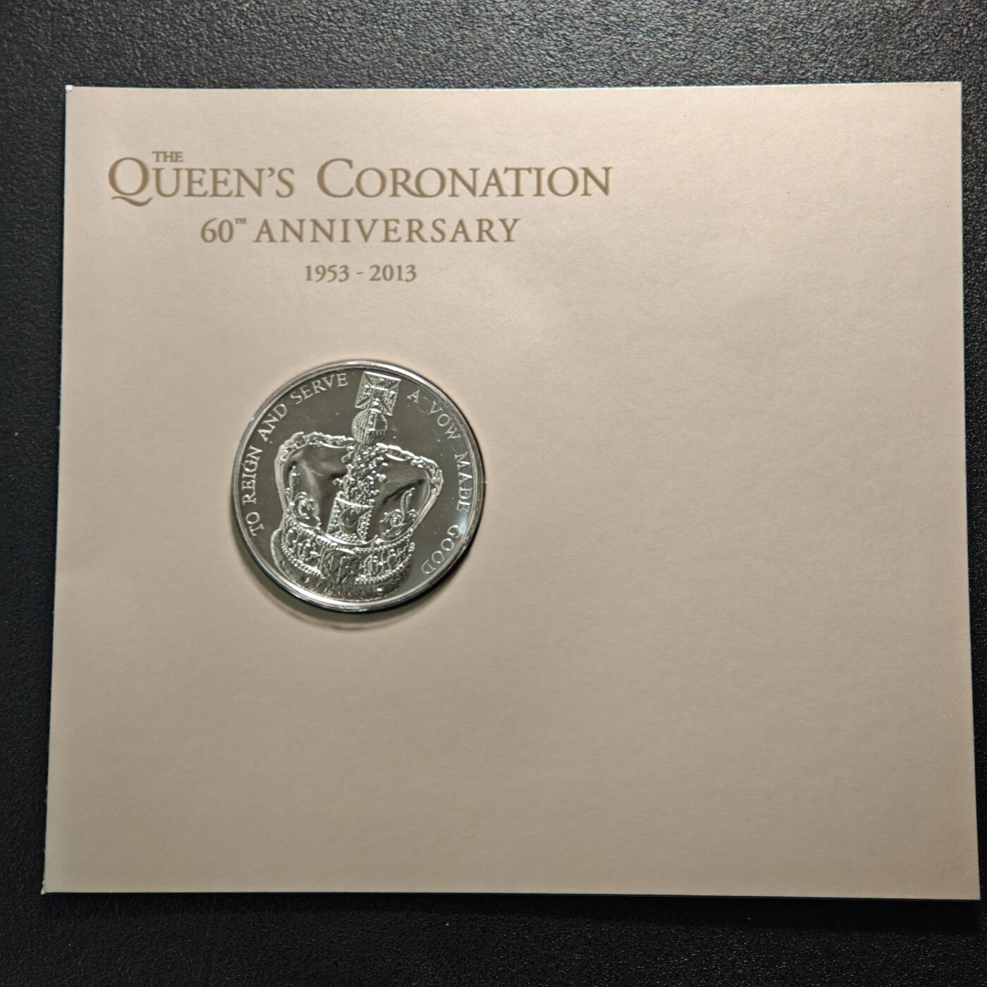 【德藏】世界币章拍卖第164期（拍品征集中~欢迎藏友联系） 2013年 英国伊丽莎白二世女王加冕60周年5英镑纪念镍币 原册 直径约：38.61mm；重约：28.28g