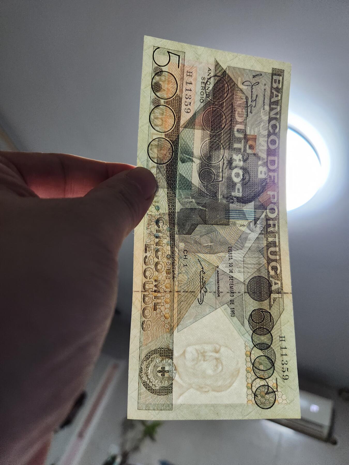 2月6号晚上8点 外国纸币自动截拍第19场 葡萄牙5000埃斯库多纸币 几乎全新