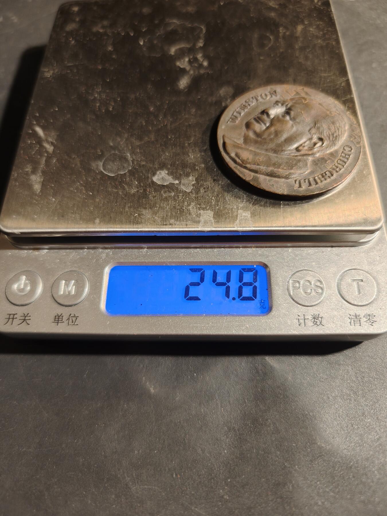 老王徽章第180期 英国丘吉尔纪念章    原盒     直径39mm    重量24.8g