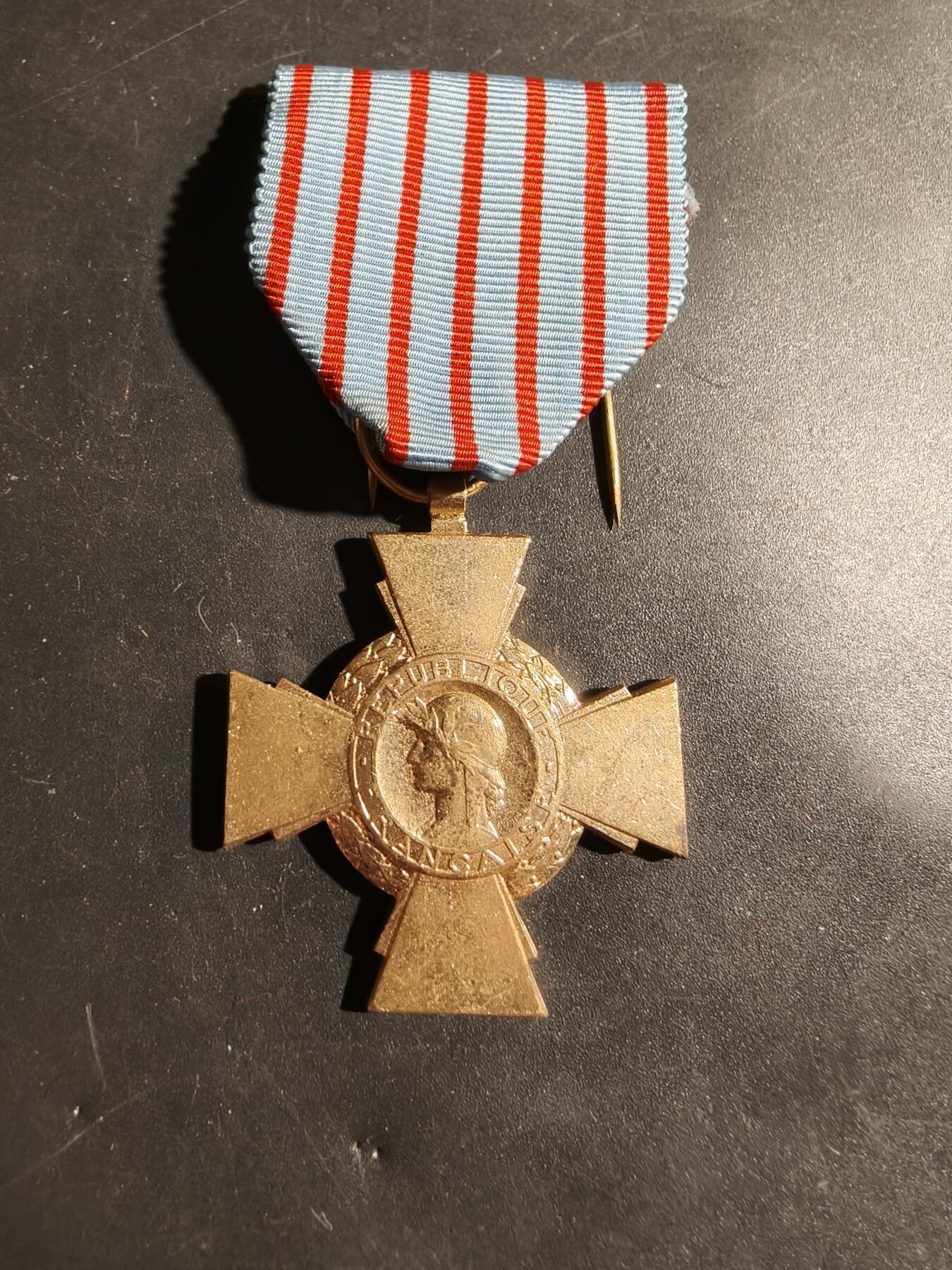 老王徽章第180期 法国战斗十字奖章