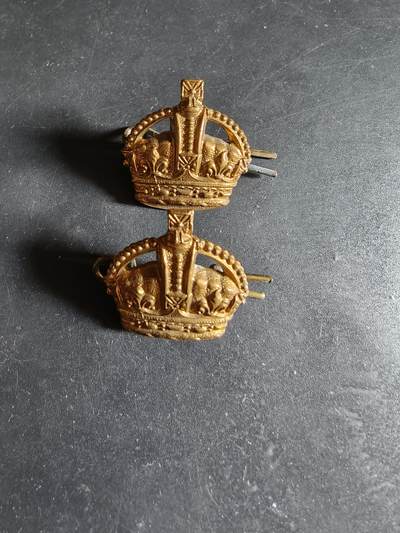 老王徽章第180期 - 英国军衔配饰一组  都铎王冠    一战时期