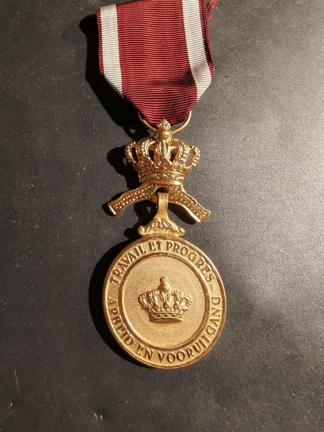 老王徽章第180期 比利时金级王冠奖章