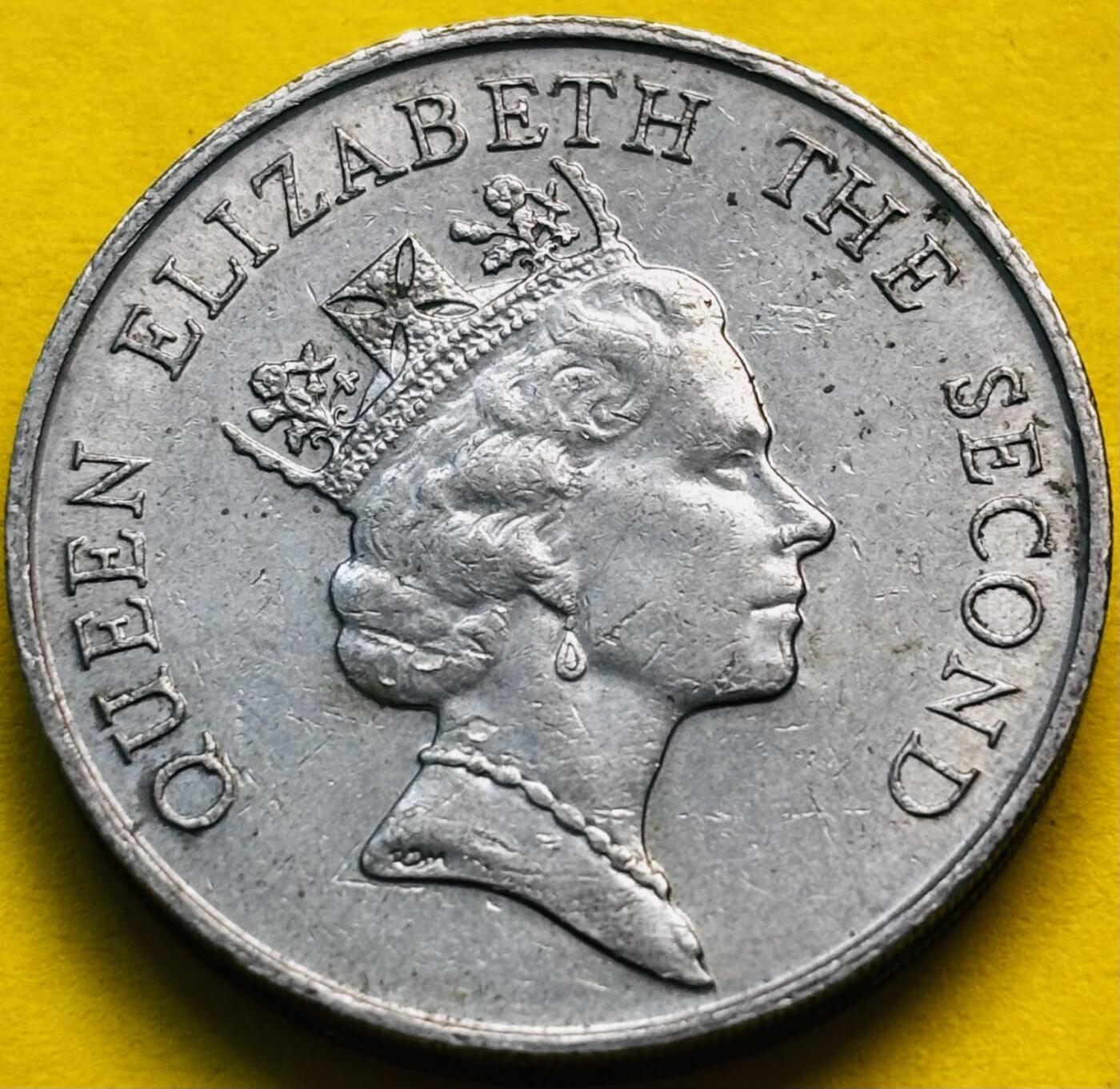 文馨钱币收藏第 293 场，春节前最后一期全部发出，将不予寄存，请悉知 带光好品 1989 年英属香港大饼五元