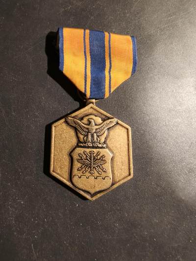 老王徽章第180期 - 美国空军军事功绩奖章