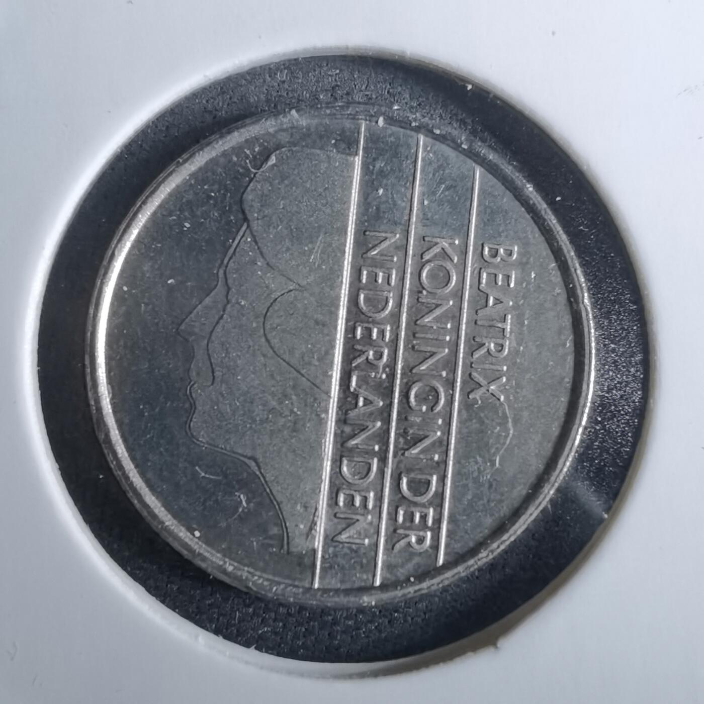 沼泽如烟--第985场 荷兰1983年25分