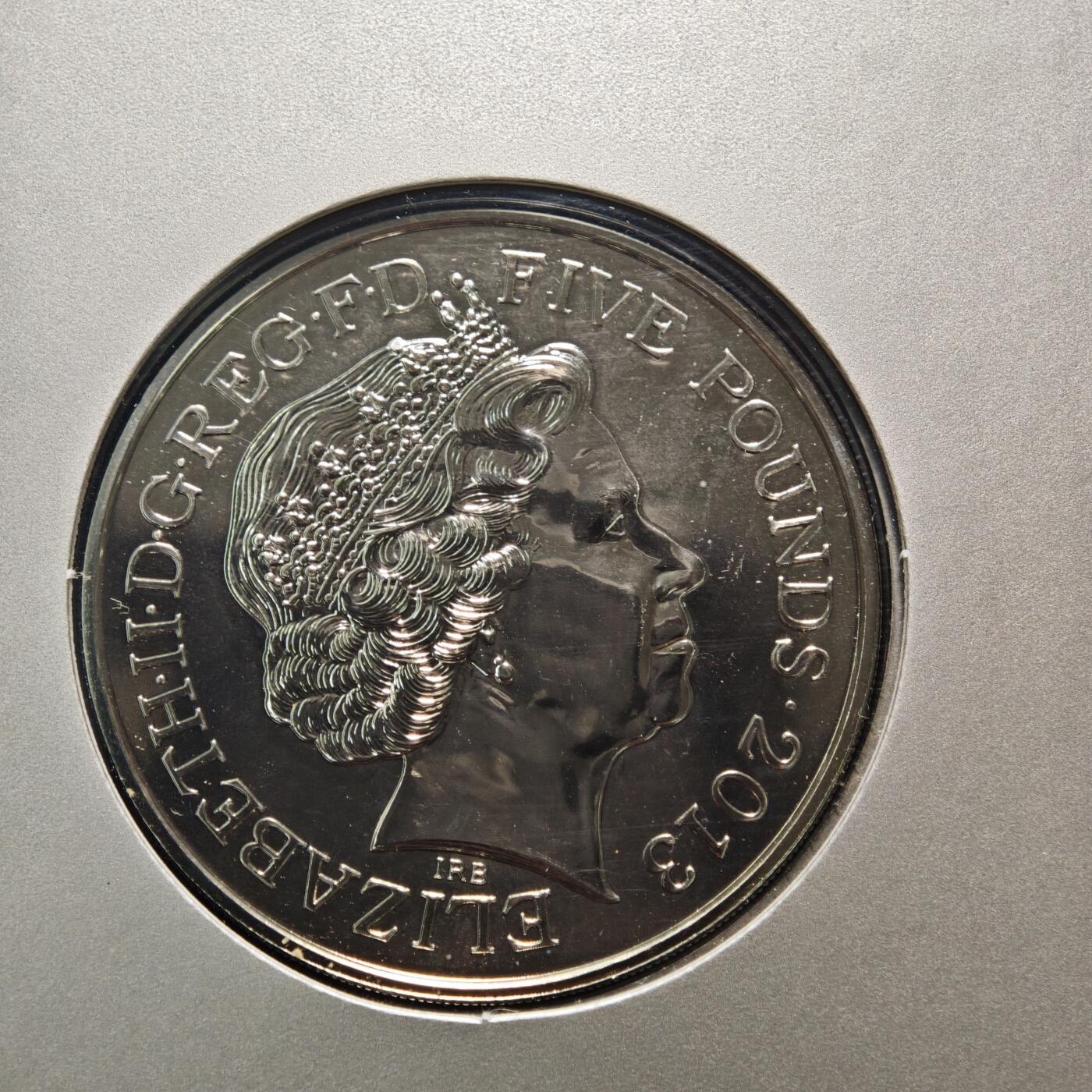 【德藏】世界币章拍卖第164期（拍品征集中~欢迎藏友联系） 2013年 英国伊丽莎白二世女王加冕60周年5英镑纪念镍币 原册 直径约：38.61mm；重约：28.28g