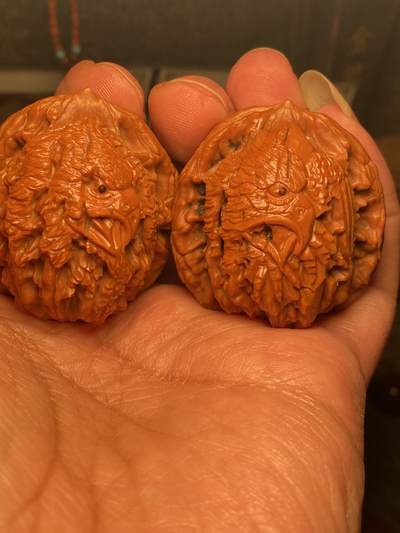 核舟记发源地苏州舟山核雕年末放漏 - 福利苏工核雕，纯手工核桃雕刻大展鸿图一对个性十足，等待有缘人，市场无同款，尺寸4。0喜欢的来