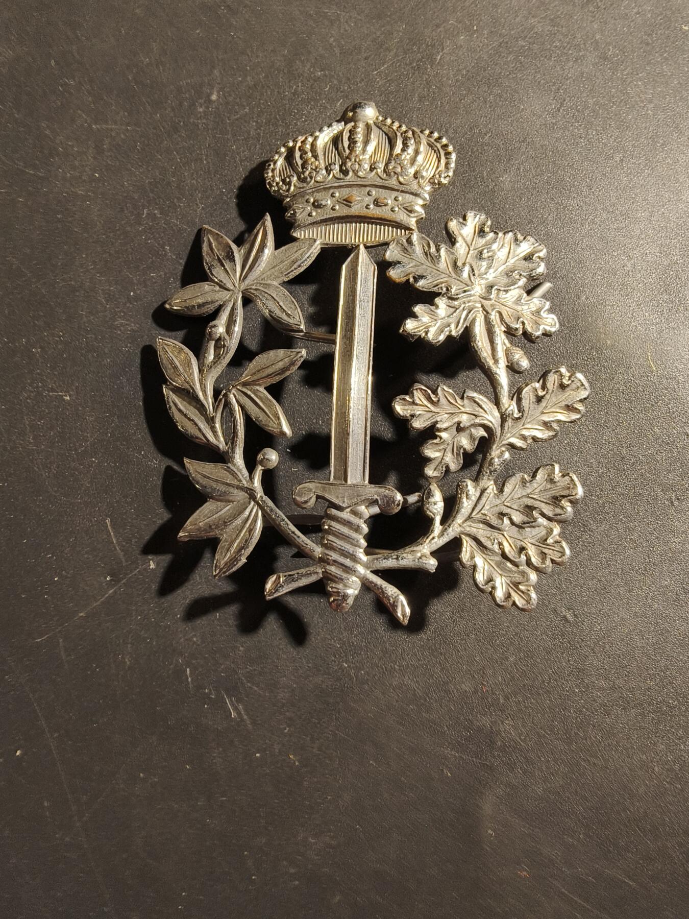 老王徽章第180期 比利时皇家警察礼服帽徽    早期大尺寸