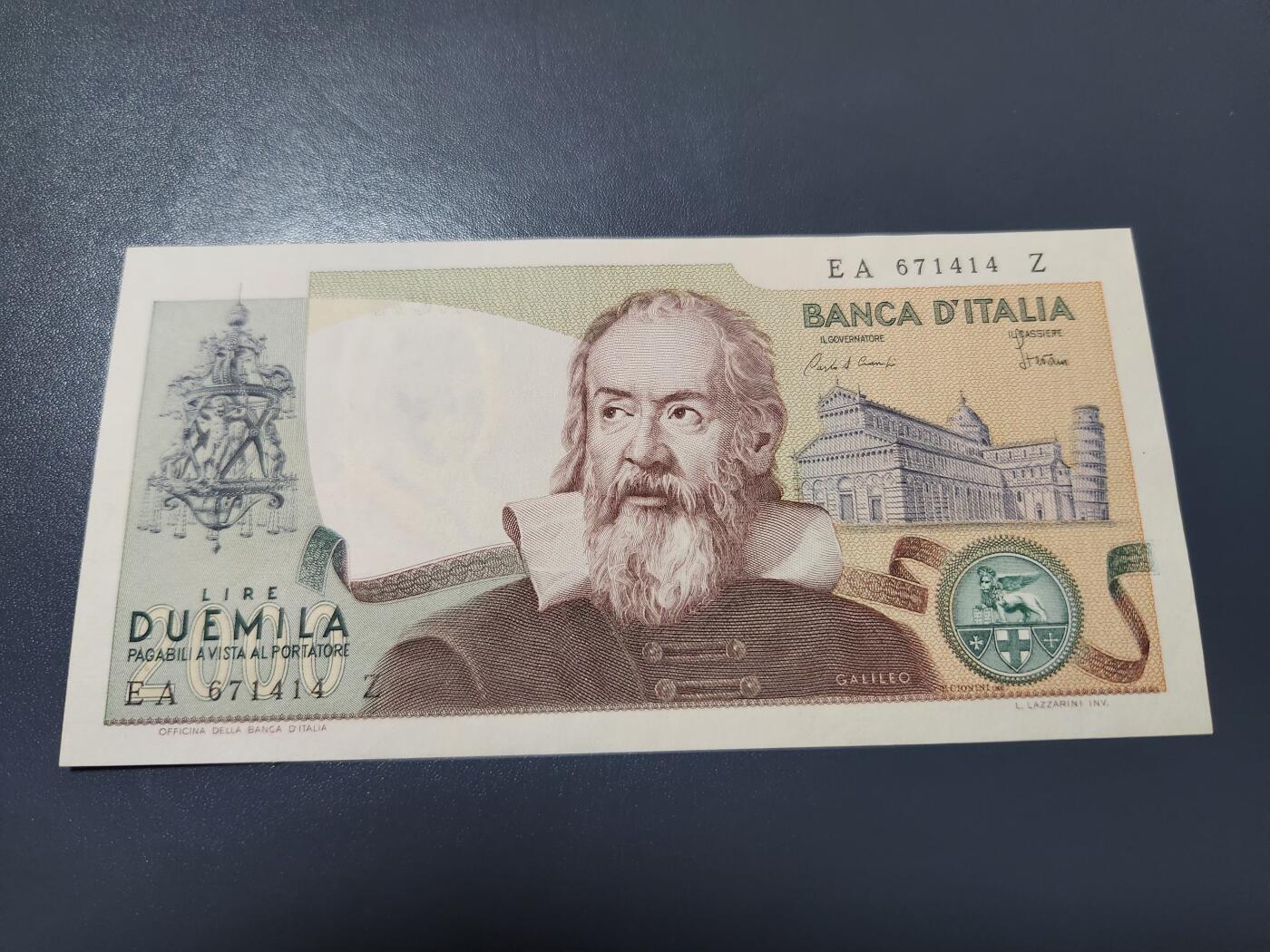 2月5号晚上8点 外国纸币自动截拍第18场 意大利2000近新