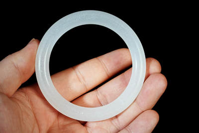 上海都达杂项专场四十七【全场包邮】  金丝玉圆条手镯