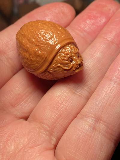 核舟记发源地苏州舟山核雕年末放漏 - 福利苏工核雕，纯手工雕刻,大龙龟，个性十足，等待有缘人，市场无同款，尺寸2。35x3.5喜欢的来