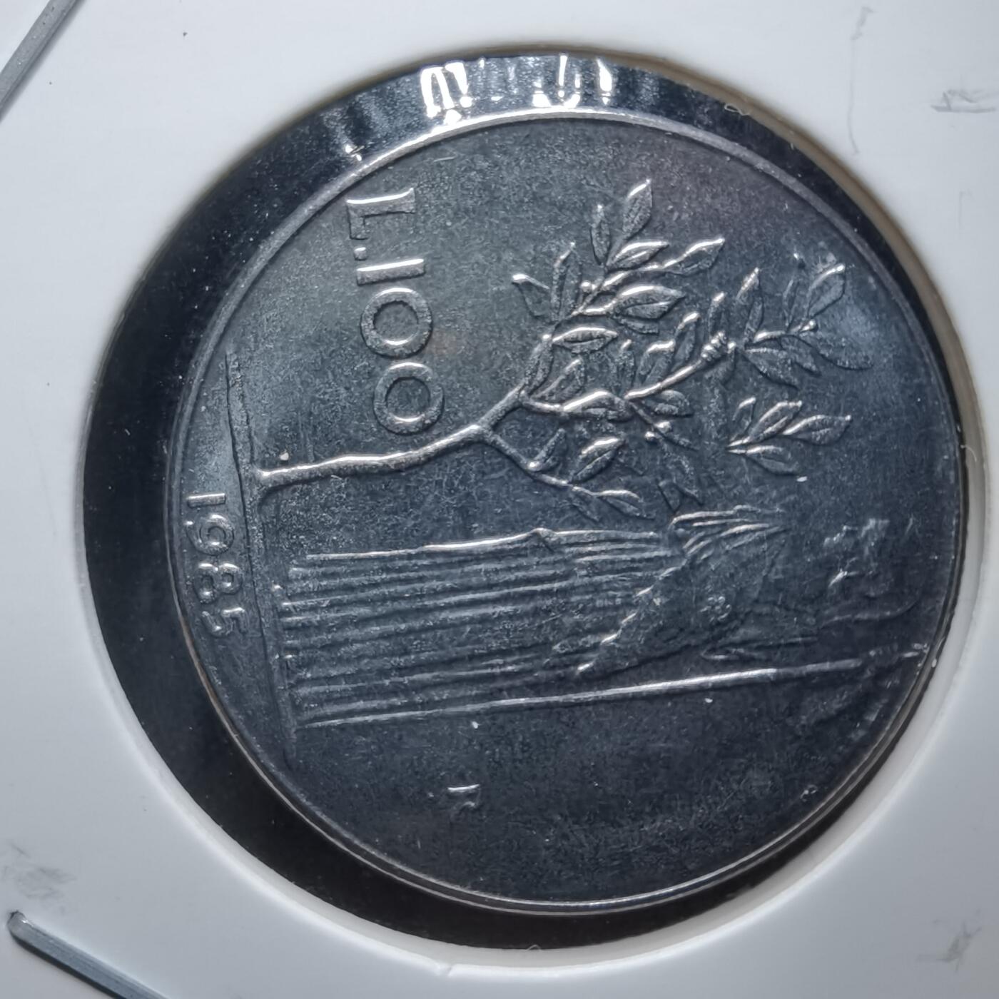 沼泽如烟--第985场 意大利1985年100里拉